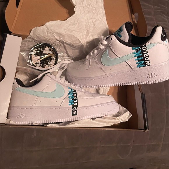 nike air force 1 07 worldwide white blue fury